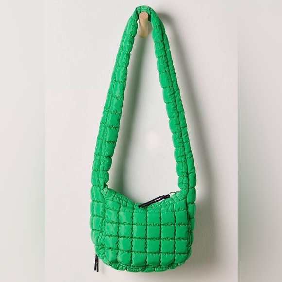 Free People Quilted Carryall sling bag. NWT. Kelly green - Picture 2 of 6
